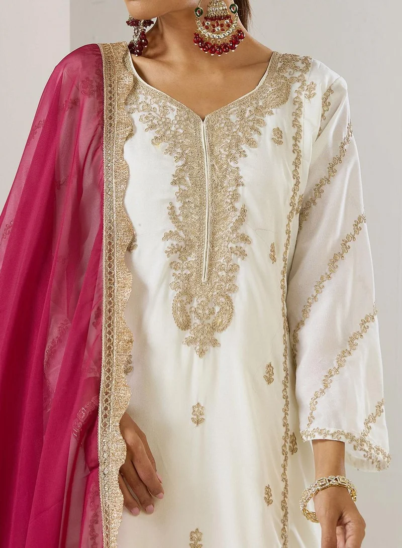 آي شين طقم تونيك نسائي طويل مطبوع من البوليستر بلون أوف وايت بقصة مستقيمة كاجوال